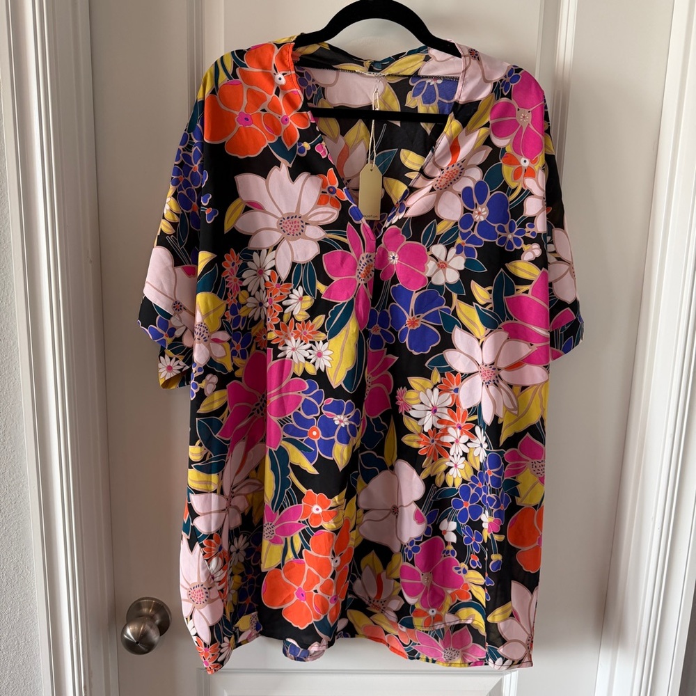 Jodifl NWT 2X Floral V-Neck Oversize Short Sleeve Top Blouse Loose Bold‎ Print